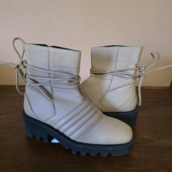 NWOB Free People Tori Padded Leather Moto Boots Size 10 $268 - Picture 3 of 11
